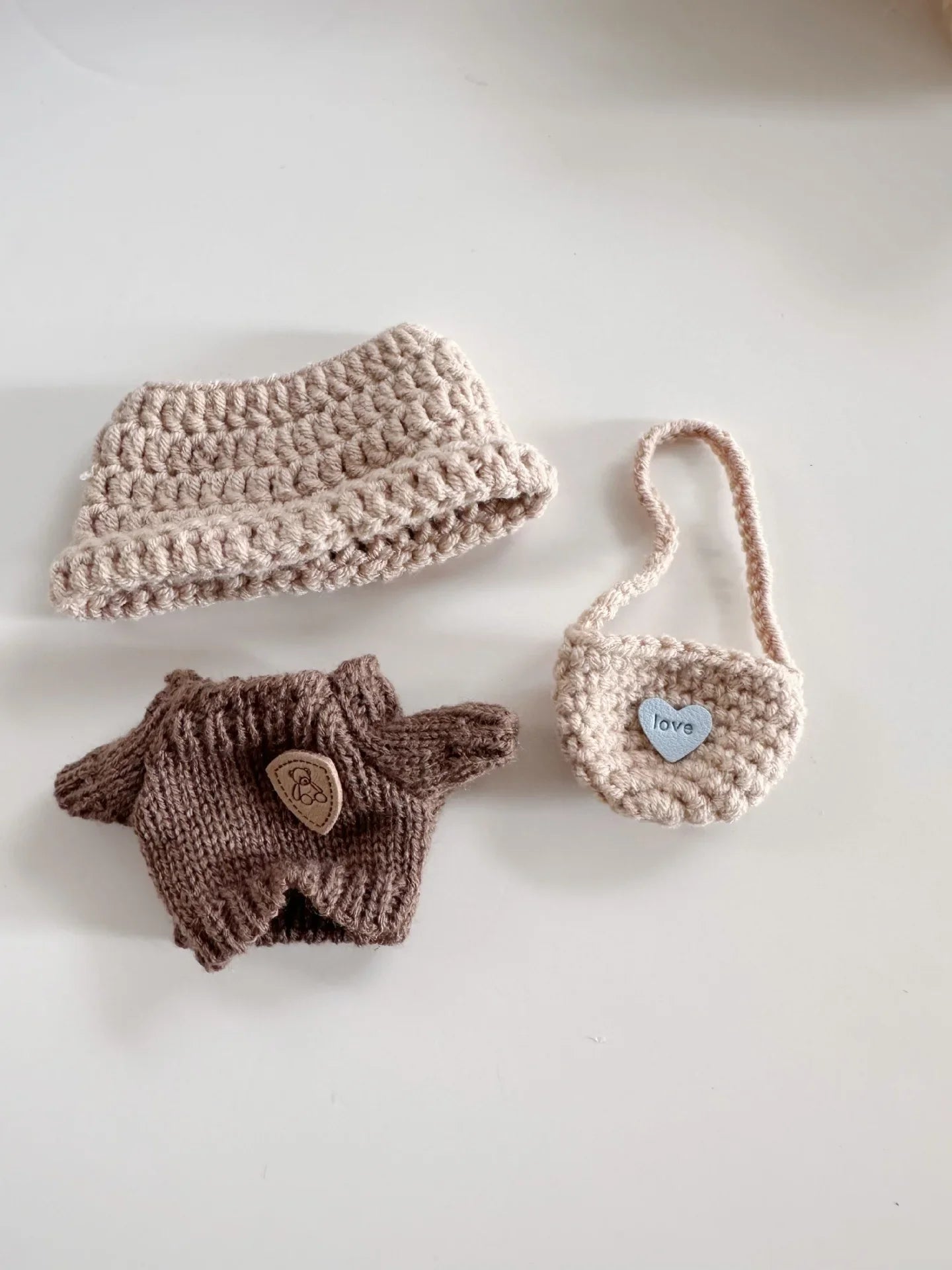 Abbigliamento All’Uncinetto per Bambole Labubu – Completo con Cappellino e Vestitino