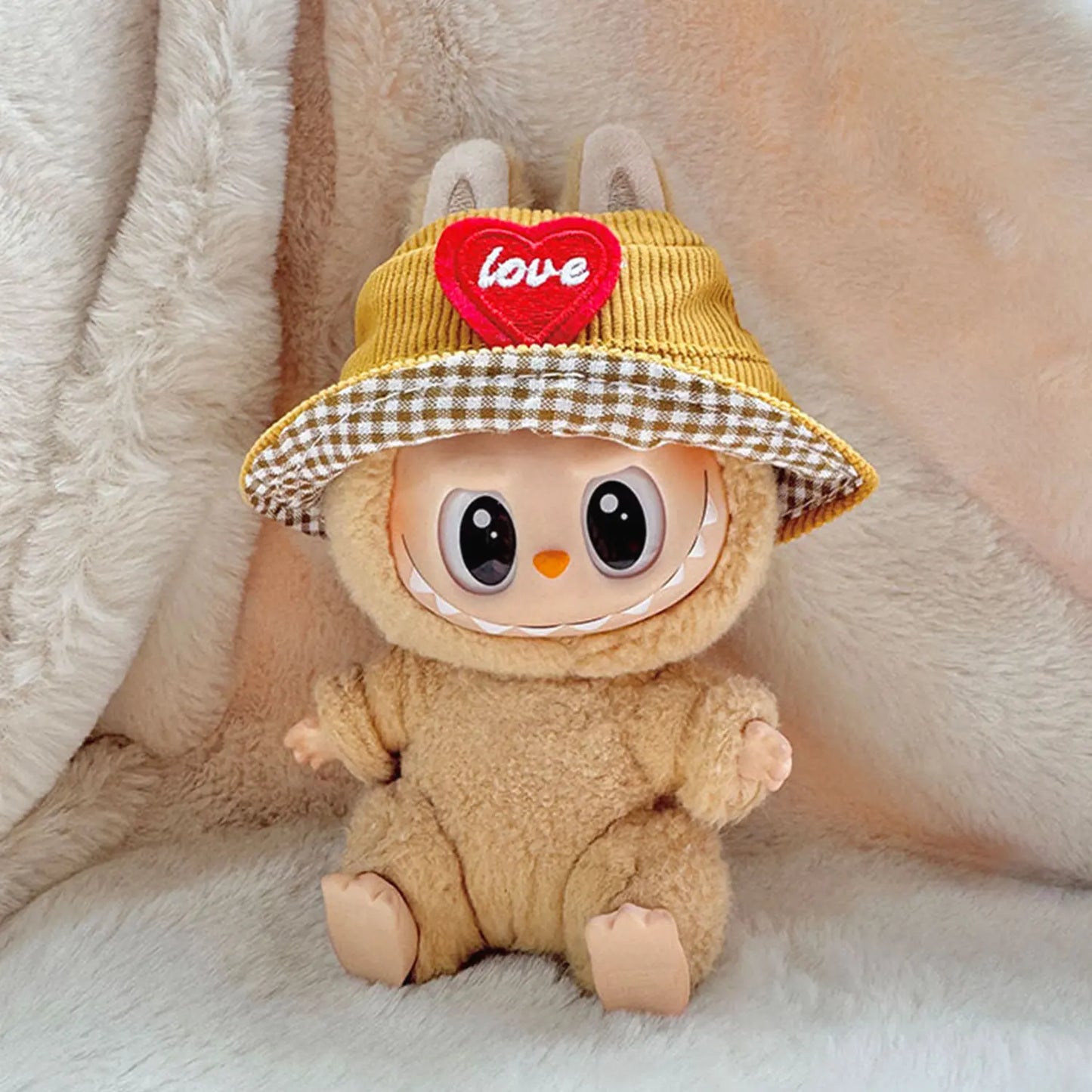 Outfit Carini per Bambole Labubu 17cm – Vestiti con Cappellino, Salopette e Accessori