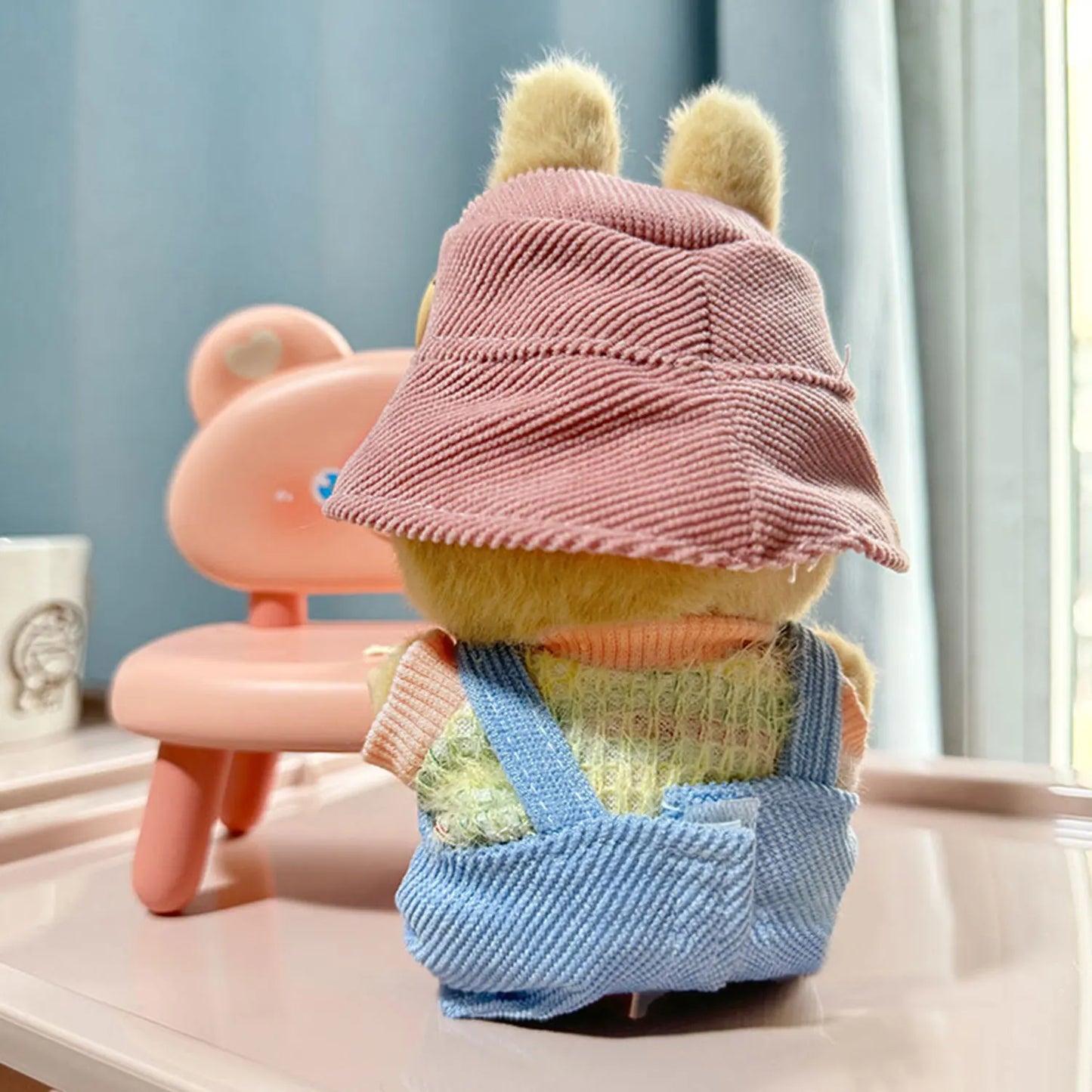Outfit Carini per Bambole Labubu 17cm – Vestiti con Cappellino, Salopette e Accessori